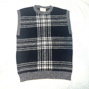 Vintage Pendleton Men's Black and Gray Plaid Sweater Vest medium wool 100% wool